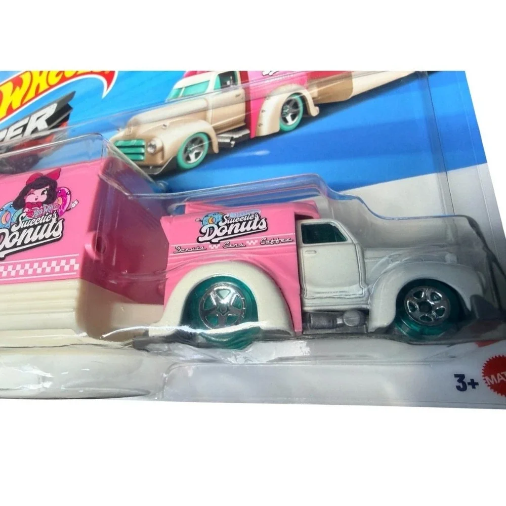 Hot Wheels Super Rigs Sweetie's Donuts Sweet Delivery Truck Trailer Diecast